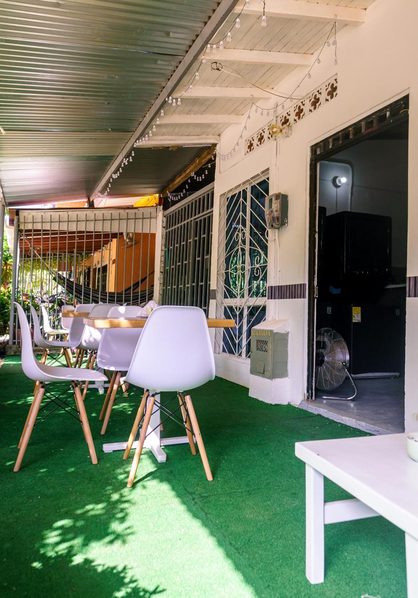 Mi Pueblo Natal Aptos Y Habitaciones Necoclí Kültér fotó